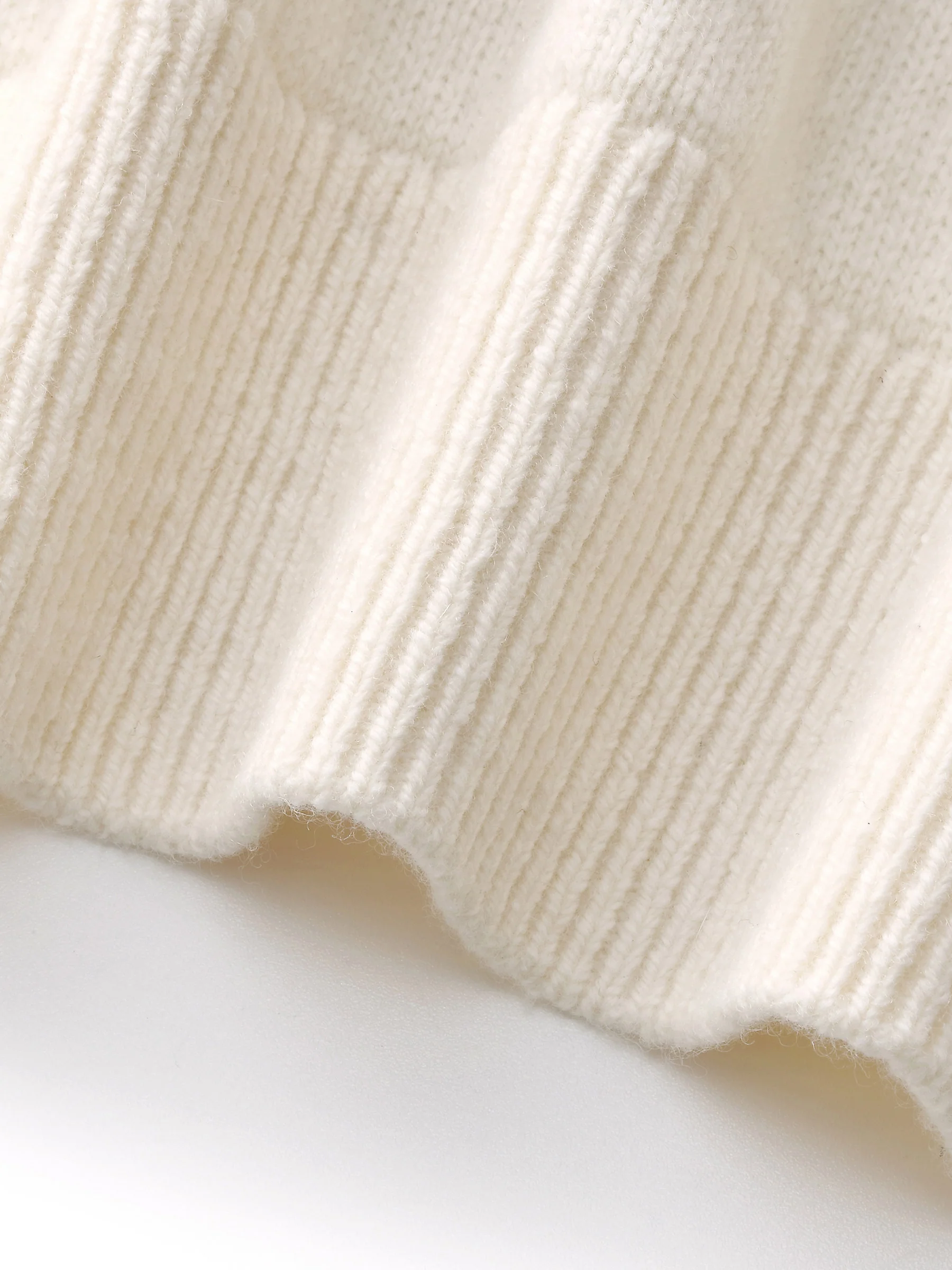 100% Wool Jacquard Women Cardigan - Image 8