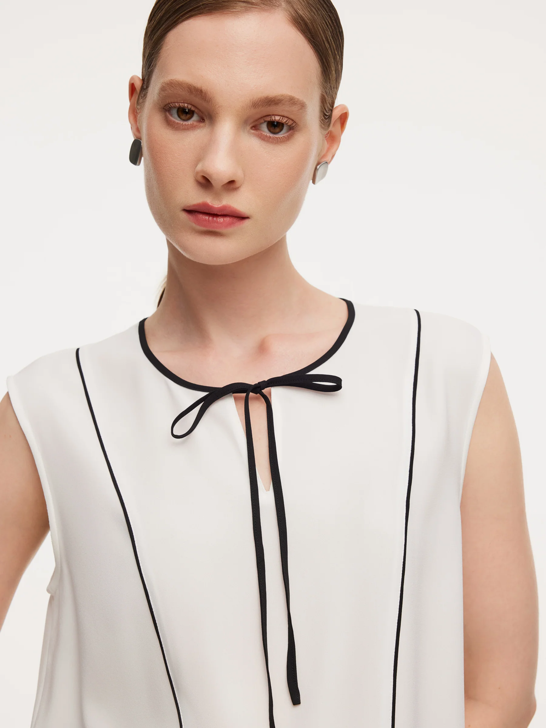 Acetate Blend Tie Front Contrast Trim Women Tank Top - Image 8