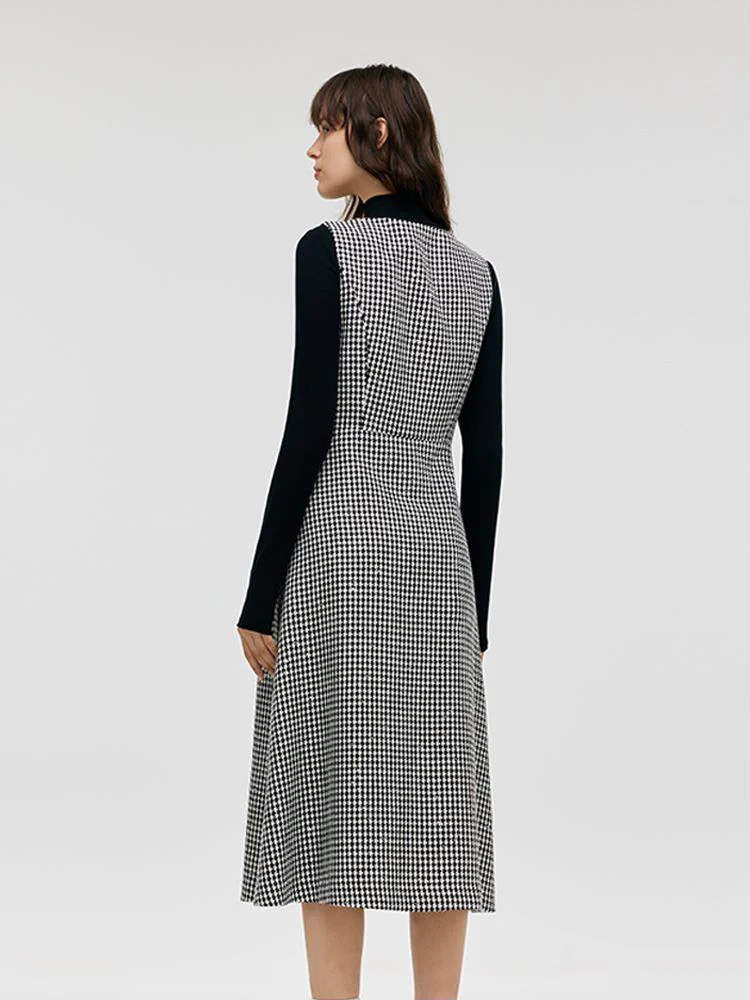 Black And White Houndstooth Vest Dress And Mock Neck Sweater Two-Piece Suit - Image 3
