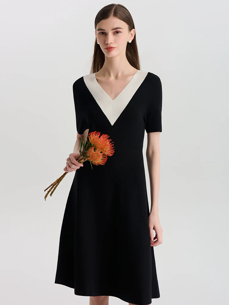 Contrast V-Neck Slim Knitted Women Midi Dress - Image 2