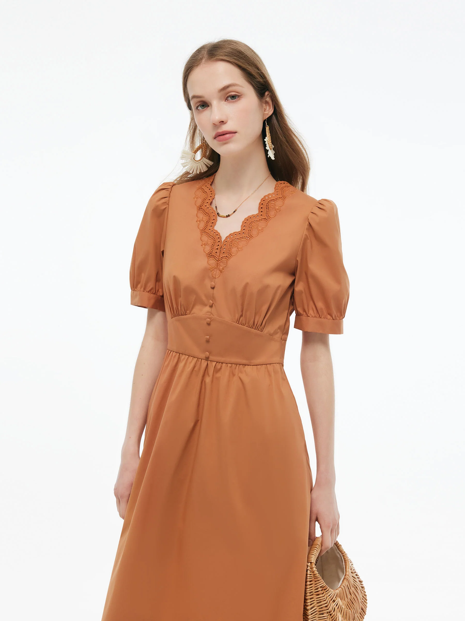 Embroidered Scallop Hem V-Neck Women Gathered Waist Maxi Dress - Image 4