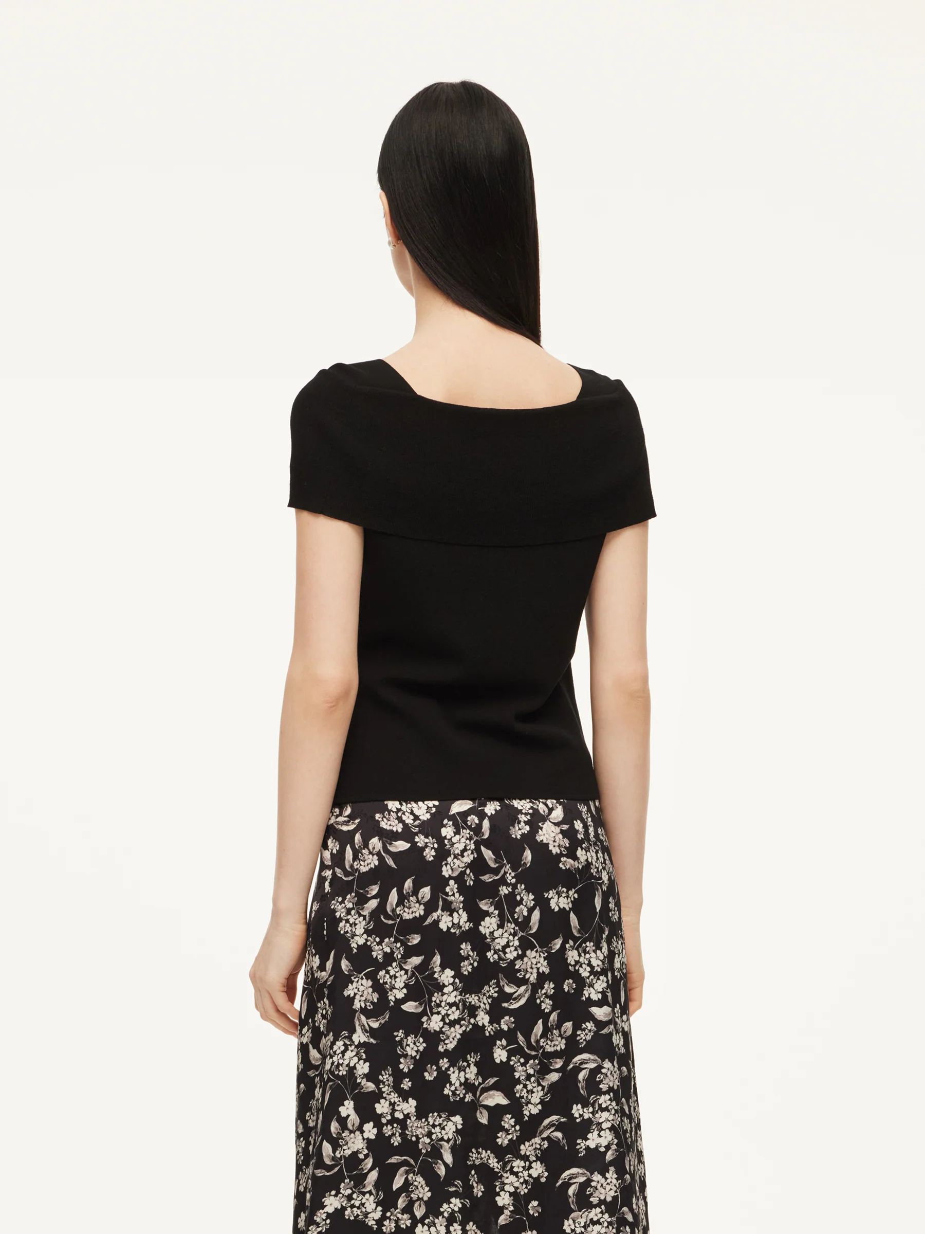 Lyocell Blend Off Shoulder Women Knit Top With Detachable Magnetic Flower - Image 37