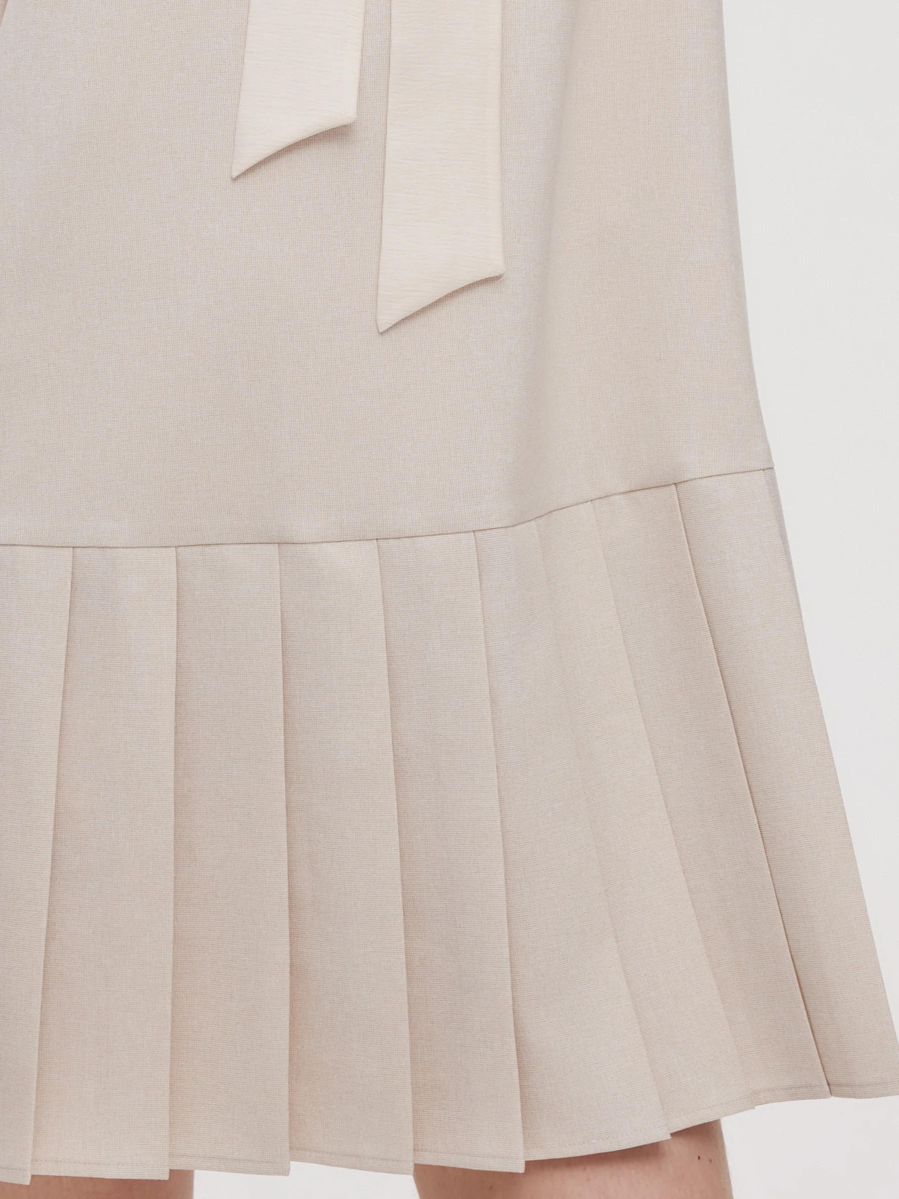 Pleated Sleeveless Mini Dress And Shirt Two-Piece Set With Ribbon - Image 8