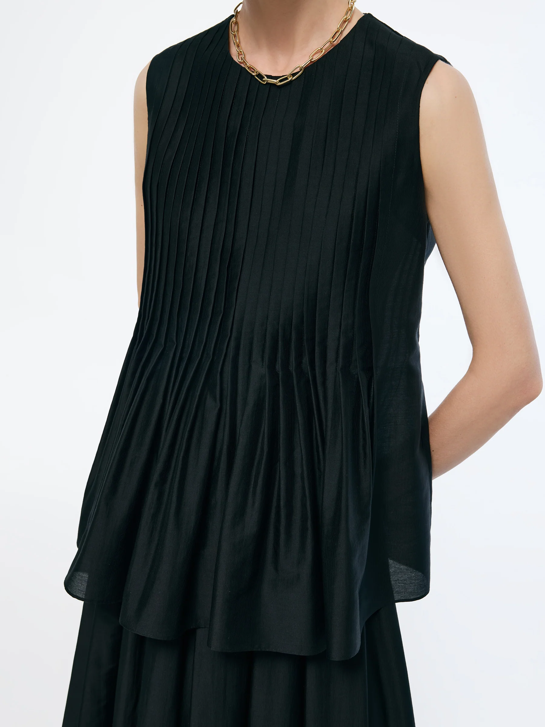 Tencel Blend Ruffle Hem Pleated Tank Top And A-Line Skirt Two-Piece Set - Image 5
