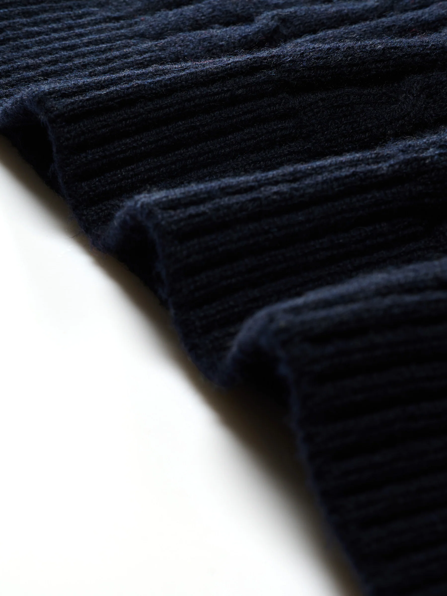 Wool Blend Cable Knit Women Sweater With Detachable Collar And Cuffs - Image 9